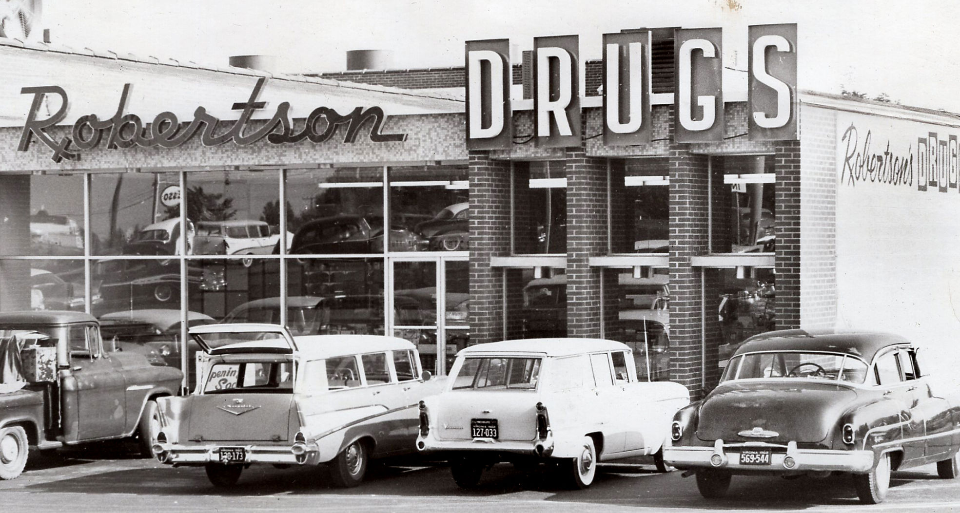 1960-08-07 Robertson Drugs